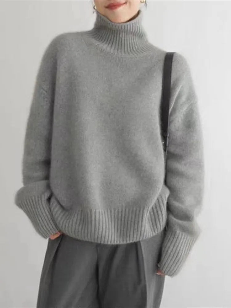 Britt - Cozy Turtleneck Sweater